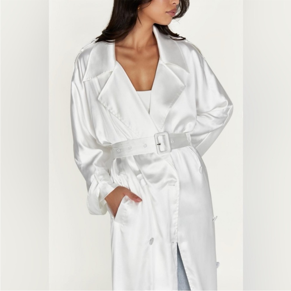 MESHKI Elegant White Satin Coat